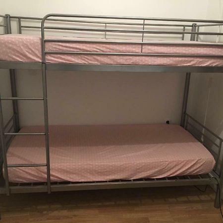 Lori Hostel Bobigny Luaran gambar