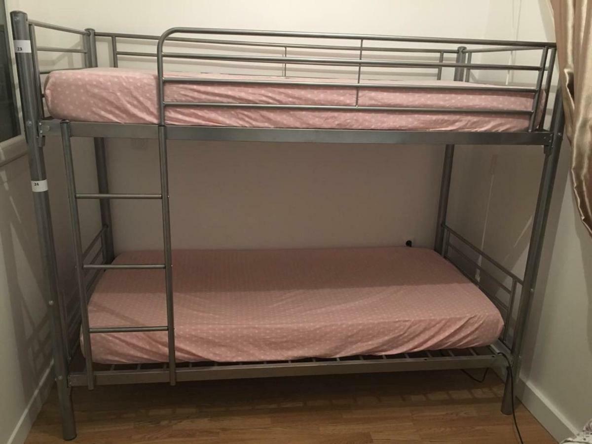 Lori Hostel Bobigny Luaran gambar